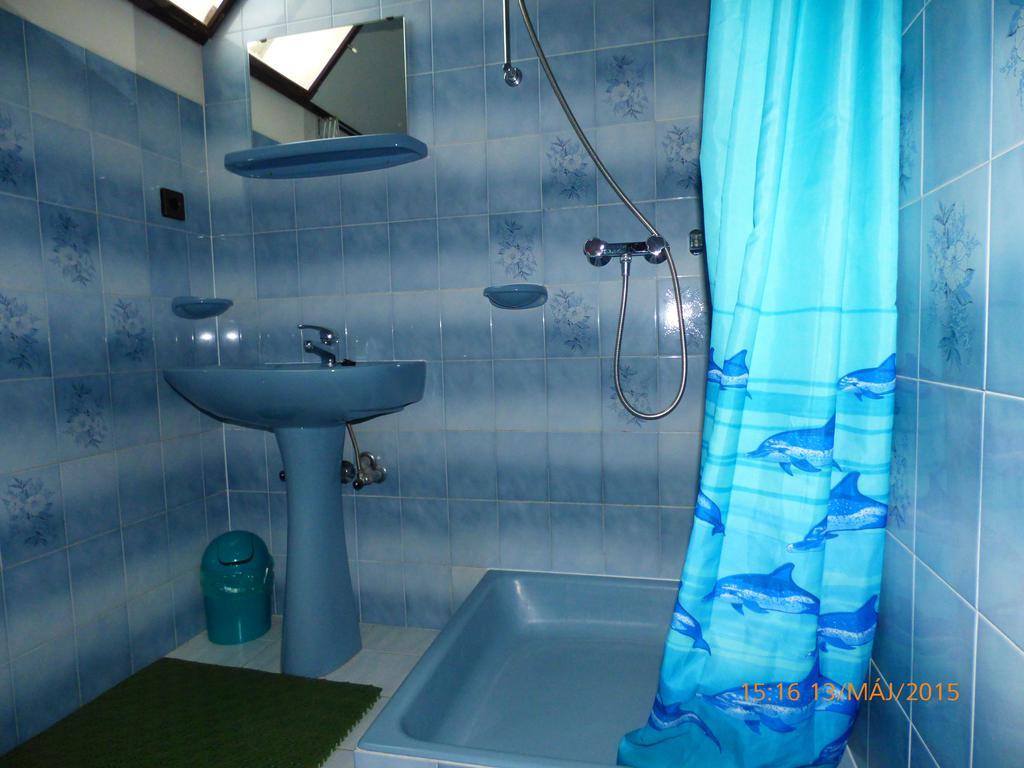 Fábián Apartman-ház Szántód Szoba fotó